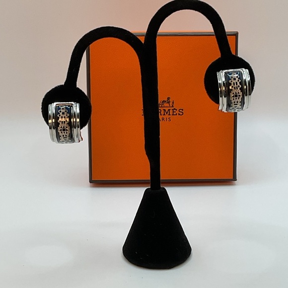 HERMÈS Paris Enamel Clip Earrings - Picture 3 of 7